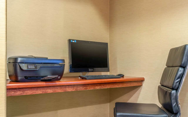 Comfort Inn & Suites Galt - Lodi North
