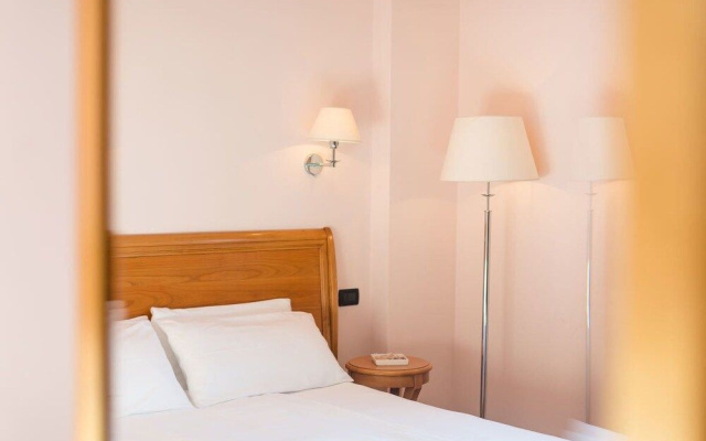 Center Hotel