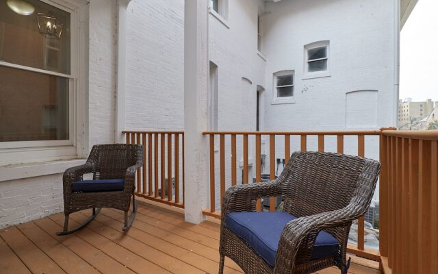 White House at Grand Central