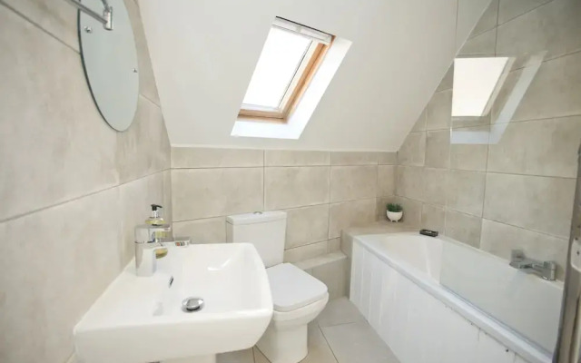 2br-central-15minwalktobeach-freeparking-wifi