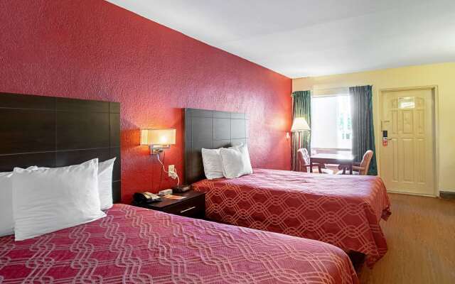 Econo Lodge Inn & Suites