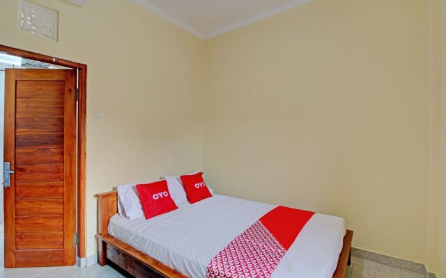OYO 92952 Nirmala Guest House