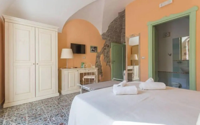 Madalen Guest House