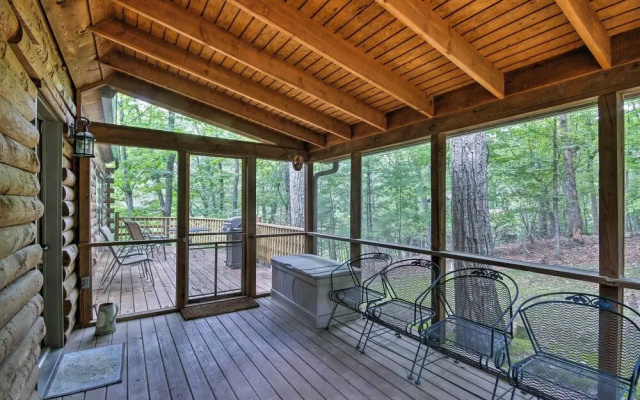 Family-friendly Massanutten Log Home w/ Views!