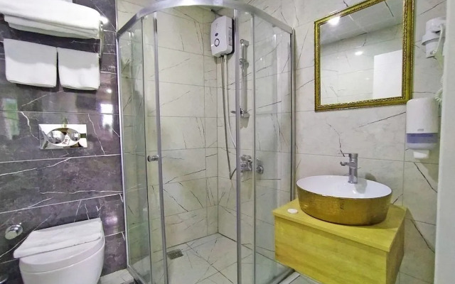 Kroisos Lake Resort Hotel