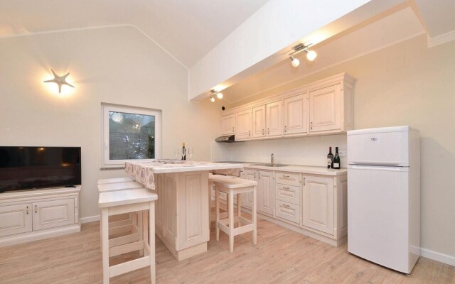 Awesome Home in Kosljun With Wifi and 7 Bedrooms