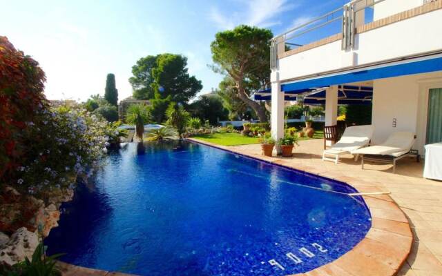 9001 - Villa Peni
