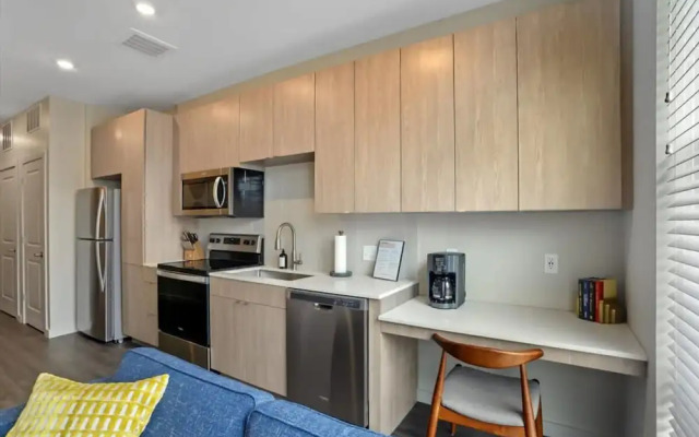 Cozysuites Modern 1BR Lawrenceville
