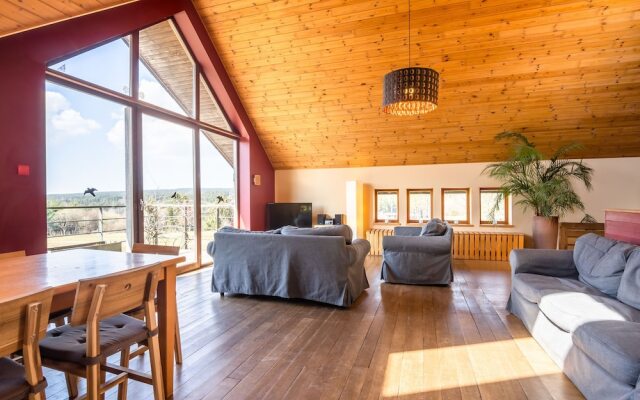 Spacious Chalet in Waimes With Garden