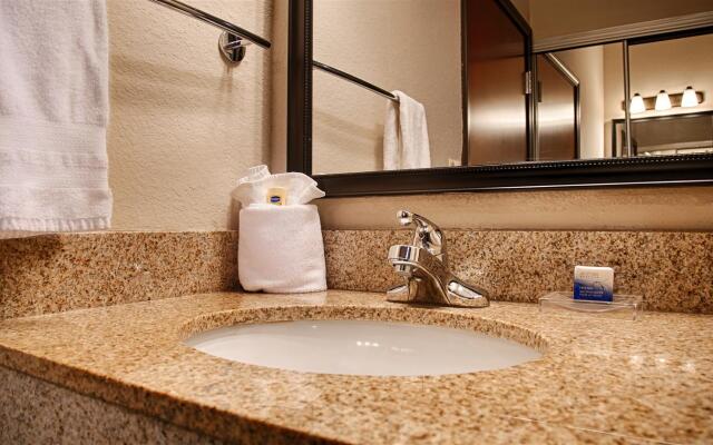 Best Western Circle Inn