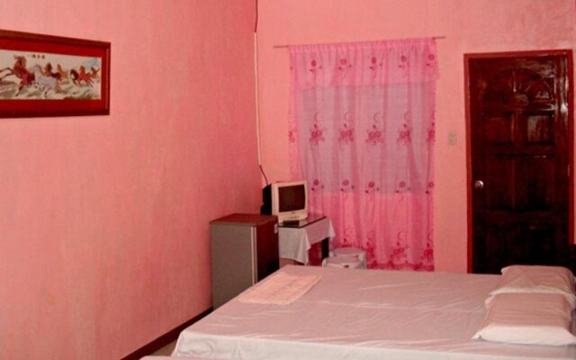 Alona Chrisah Apartelle