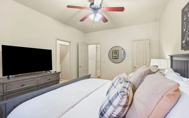 The Golf Shack - Picturesque Views on Deck!