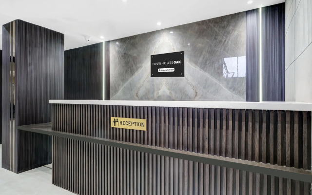 Super Townhouse Oak Sarusajai Stadium