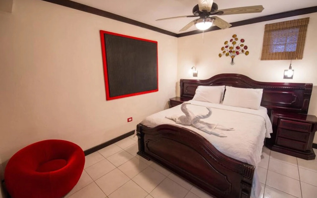 Tuanis Aparthotel