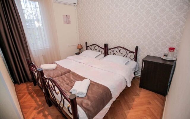 Отель Family Hotel Laba