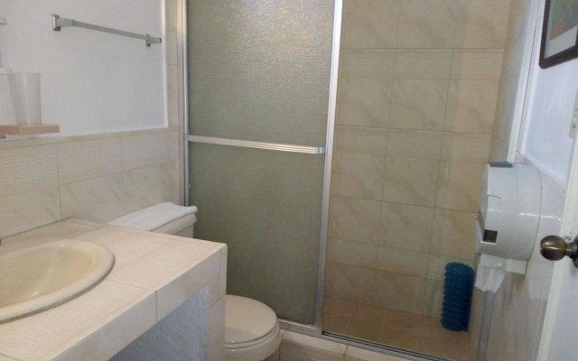 Hotel Tazumal House