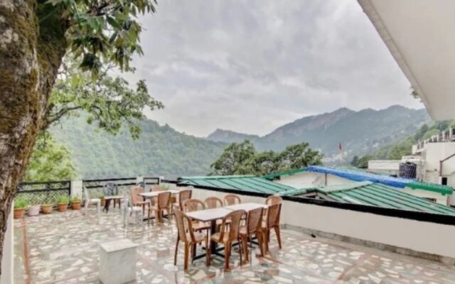 Oak Shade Hotel