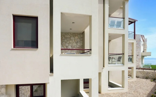 Elpiniki Luxury Rooms