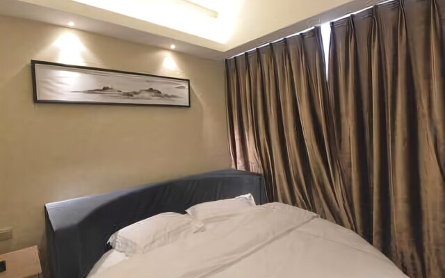 Summer Cherry Apartment (Ji'nan Quancheng Road Kuanhouli)
