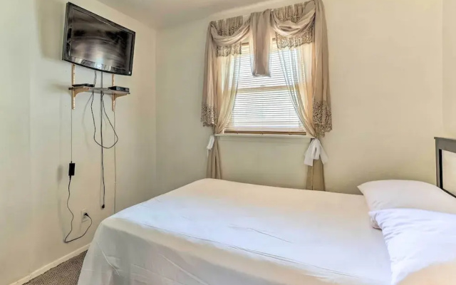 Family-friendly Allentown Abode w/ Backyard!
