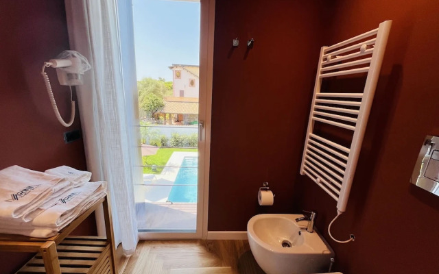 Marina Boutique Rooms