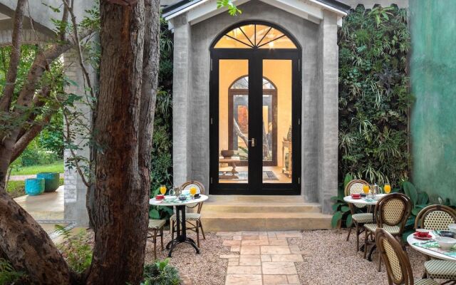 Mbano Manor Hotel Victoria Falls