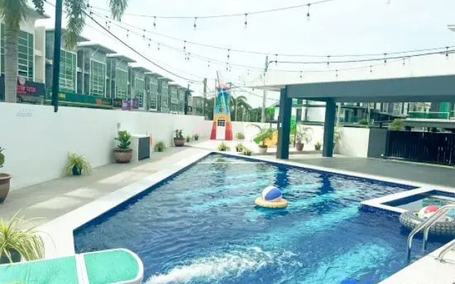 Ipoh Fairy Villa 3: Pool, Jacuzzi & KTV (23 people)