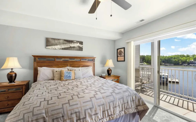 Seascape Cove Waterfront!