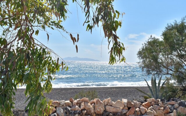 Damma Beachfront Luxury Villa