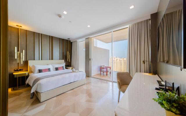 DXB - Five - 41006 - PJ