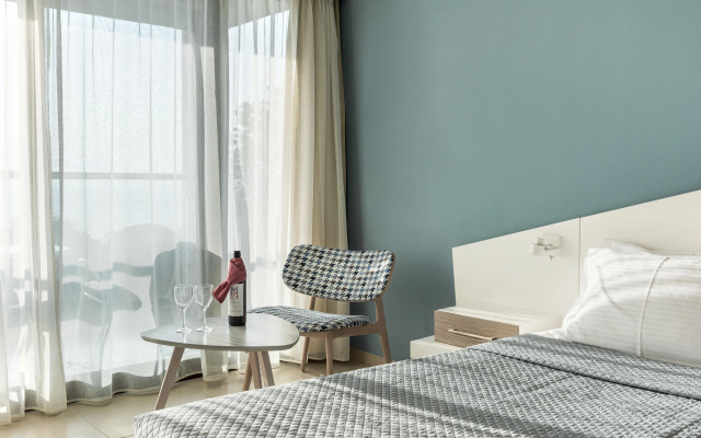 Kassandra Bay Resort, Suites & Spa