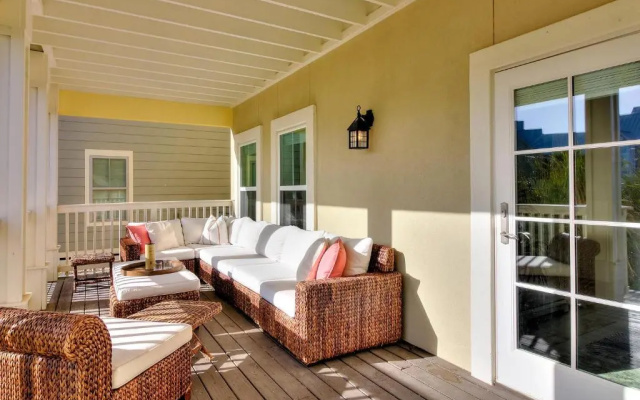 Coastal Hideaway 230 BE