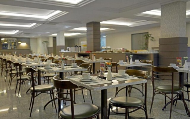 Astron Suítes São José dos Pinhais by Nobile