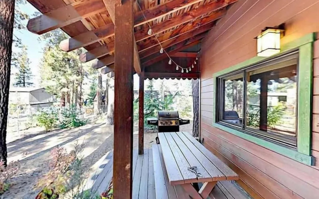 3988 Manzanita Avenue 2 Bedroom Cabin by RedAwning