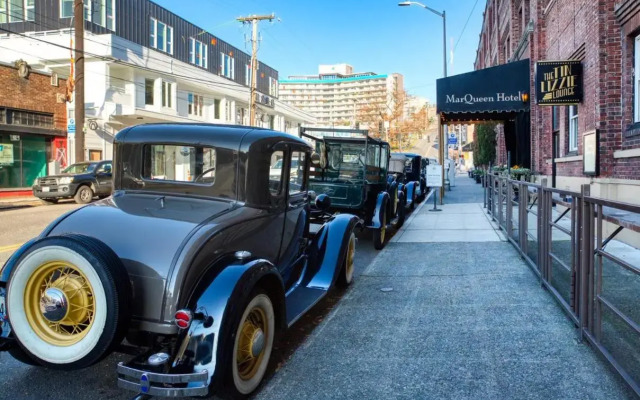 MarQueen Hotel