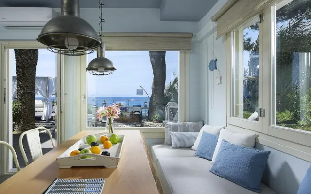Paradisso Luxury Beach Villas