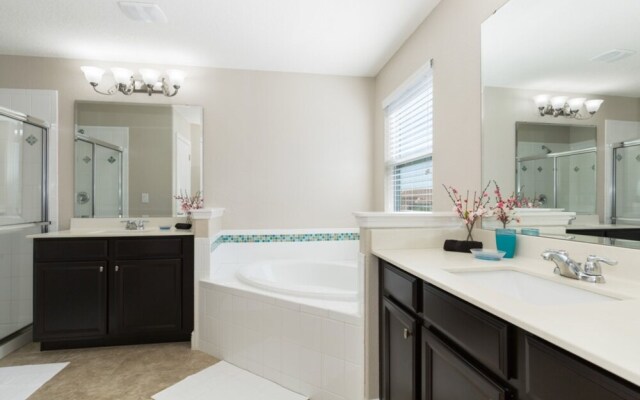 Solterra - 4103 Oaktree Drive