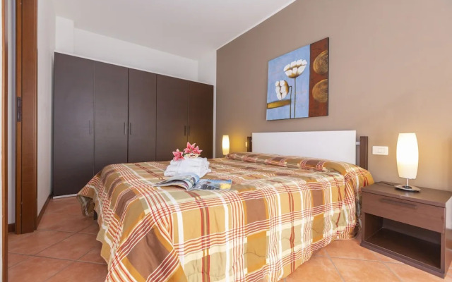 Fontana Del Lago Apt. 13