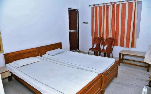 STAYMAKER Aditya Plaza