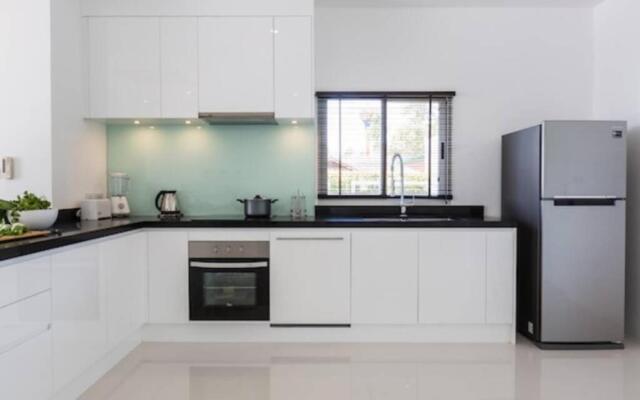 **75% DISCOUNT** 3 Bed/4 Bath SEA VIEWS BIG GARDEN
