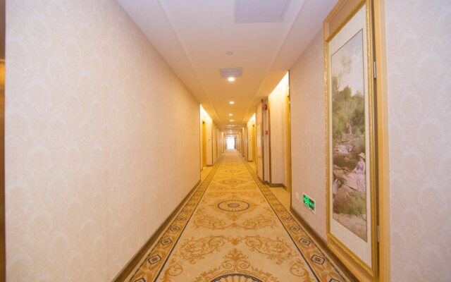 Vienna Hotel Guangzhou Panyu Changlong Jinjiang Avenue