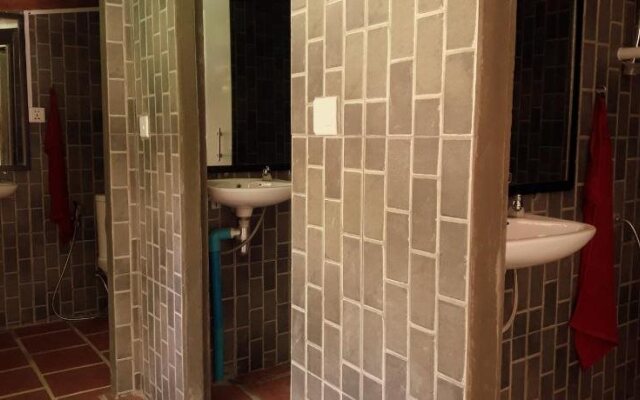 Ganesha Kampot Eco Guesthouse