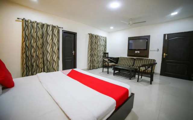 Hotel Prateek Plaza by OYO Rooms