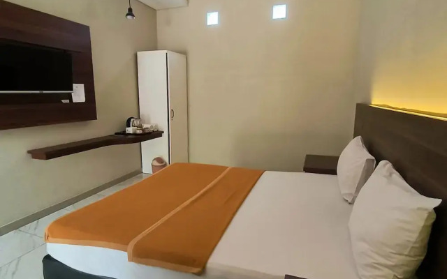 Bandengan Beach Hotel Jepara 2