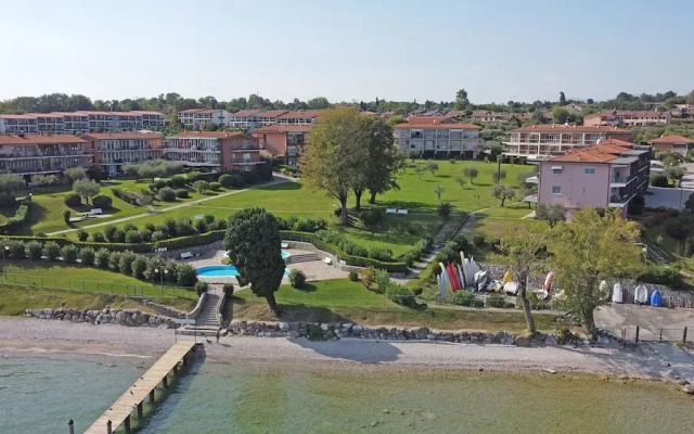 Specchio sul Lago