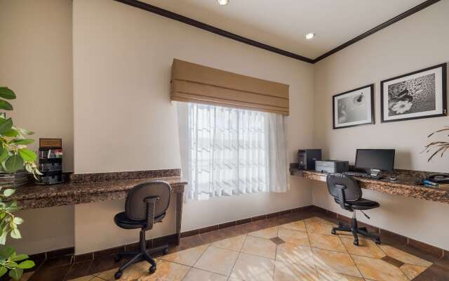 SureStay Plus Hotel by Best Western San Antonio SeaWorld