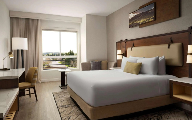 Hotel Centro Sonoma Wine Country, Tapestry Collection Hilton