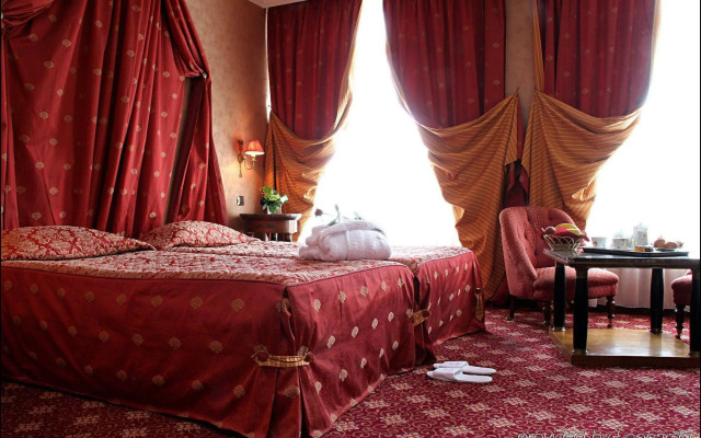 Belleval Hotel