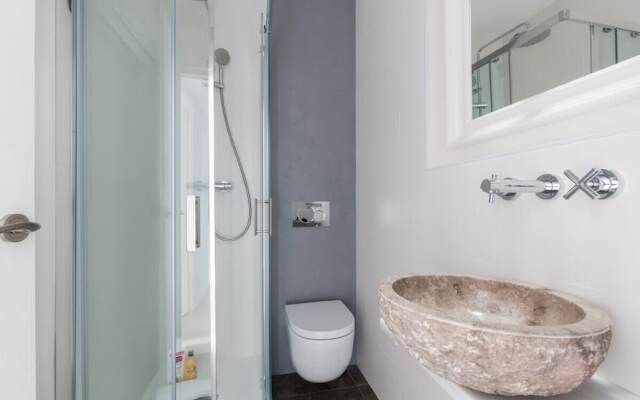 Lovely 2-bed Penthouse in the Lovely Gràcia