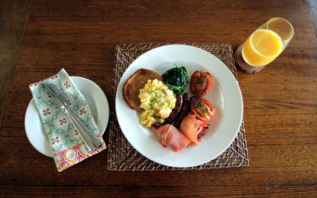 Phoenix Eumundi Bed & Breakfast